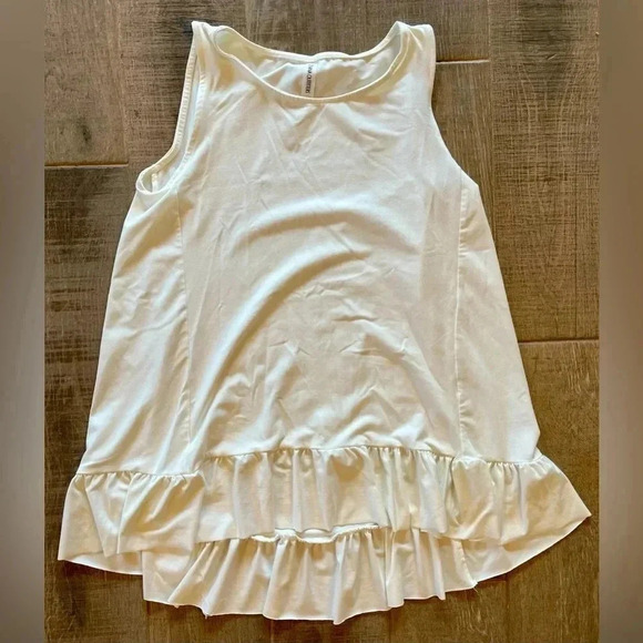 Zenana Outfitters Tops - White Flowy Blouse